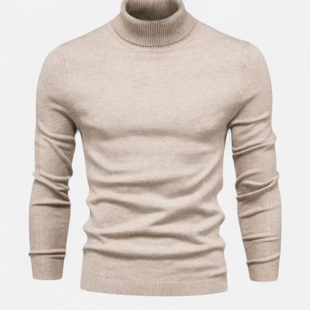 Elegant men's crew neck sweater, a perfect layering piece for sophisticated autumn and winter outfits.