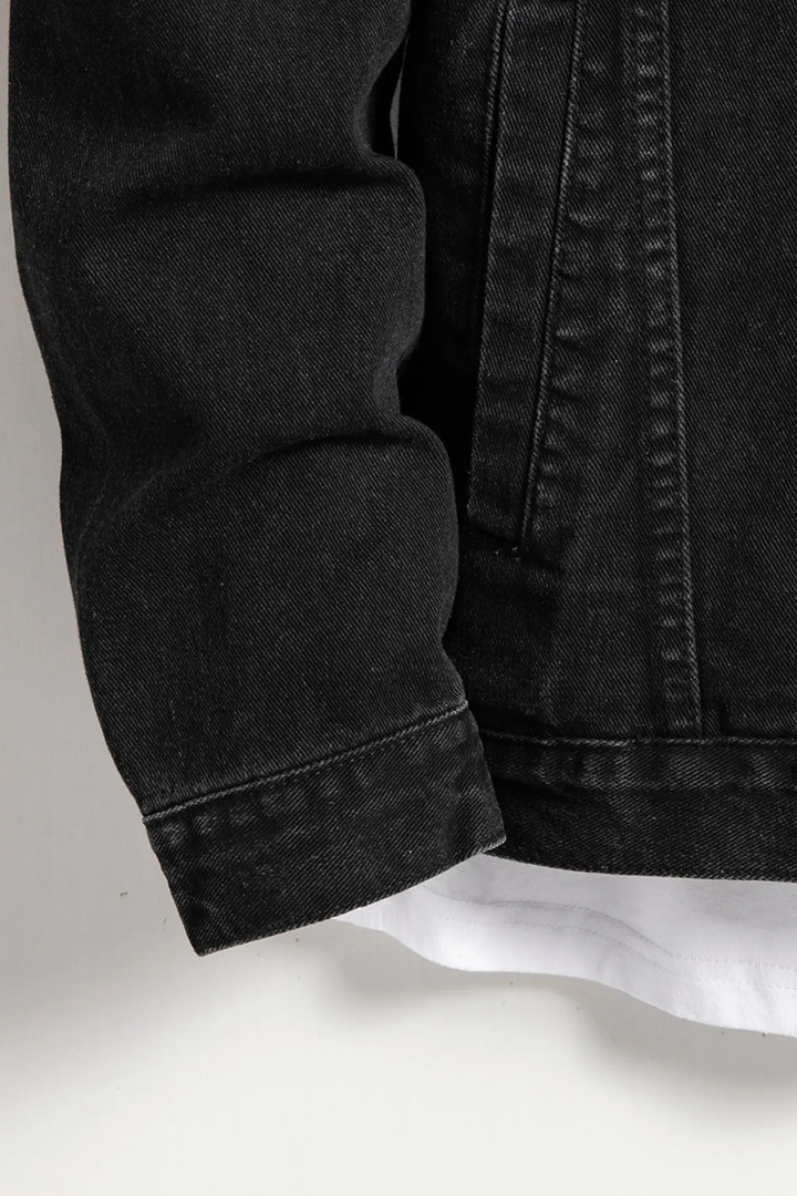 Versatile men's button-up denim jacket, classic fit, great for everyday casual outfits & layering.