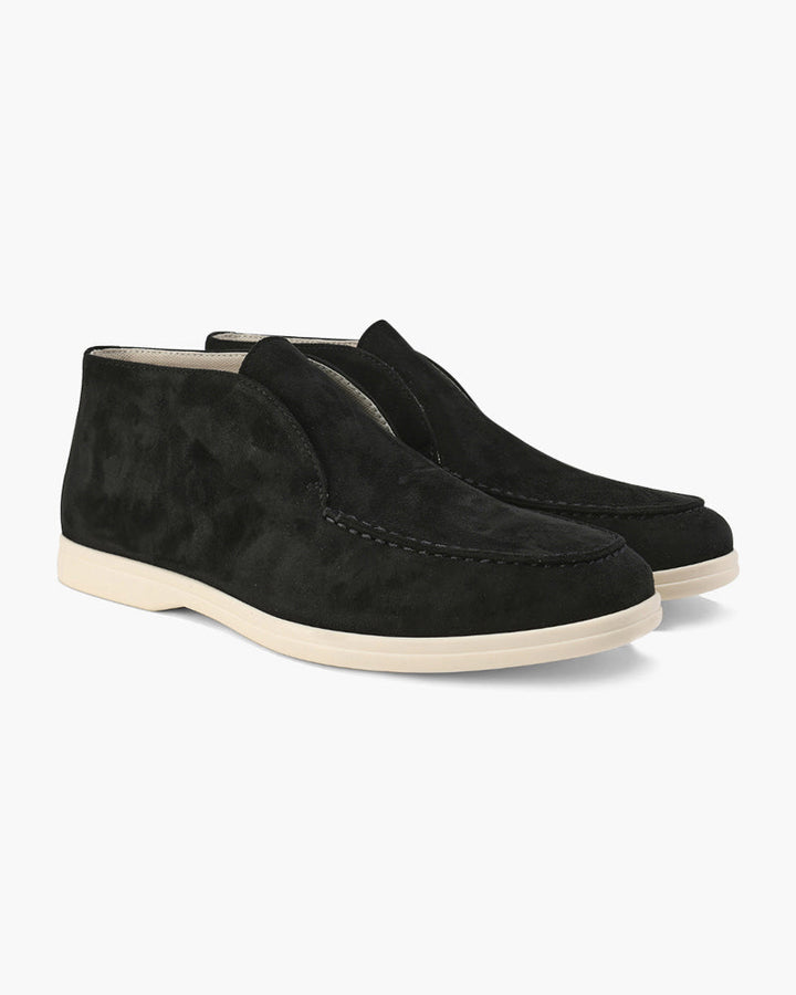 Classic men's dress loafers for versatile smart casual outfits; sleek slip-on design for effortless style.