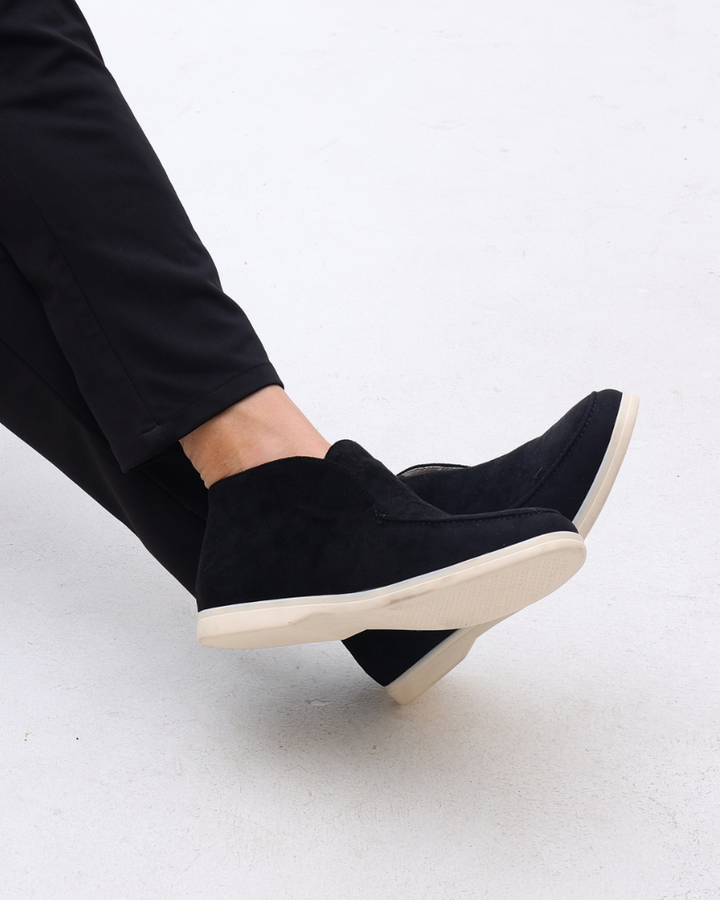 Effortless men's slip-on loafers for smart casual attire, providing comfort and a timeless look for any occasion.