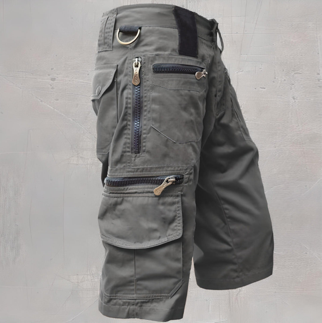 Rugged & durable men's cargo shorts, perfect for outdoor activities & summer comfort.