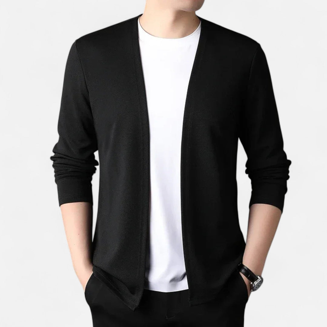 Men's long-sleeve cardigan cloak for refined, elegant, and versatile men's fashion.