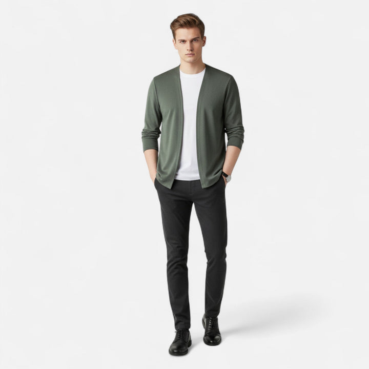 Dapper men's long-sleeve cardigan cloak, chic layering for an elegant and versatile look.