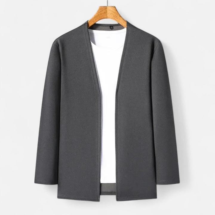 Men's long-sleeve cardigan cloak, ideal for elegant layering in sophisticated modern fashion.