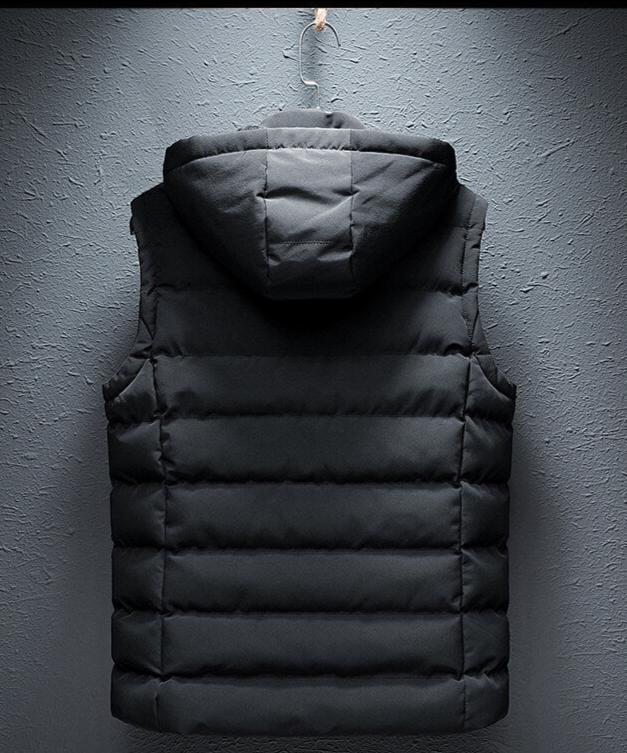 Stylish men's Ethan quilted vest, perfect for versatile casual & sporty looks.