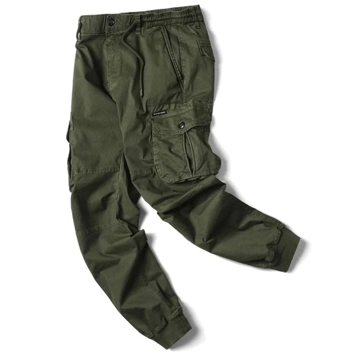Black durable stretch fit men's cargo pants, comfortable for everyday & outdoor use.