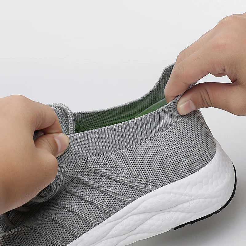 Stylish men's everyday trainers. Lightweight, comfortable sneakers for casual wear and daily walking.