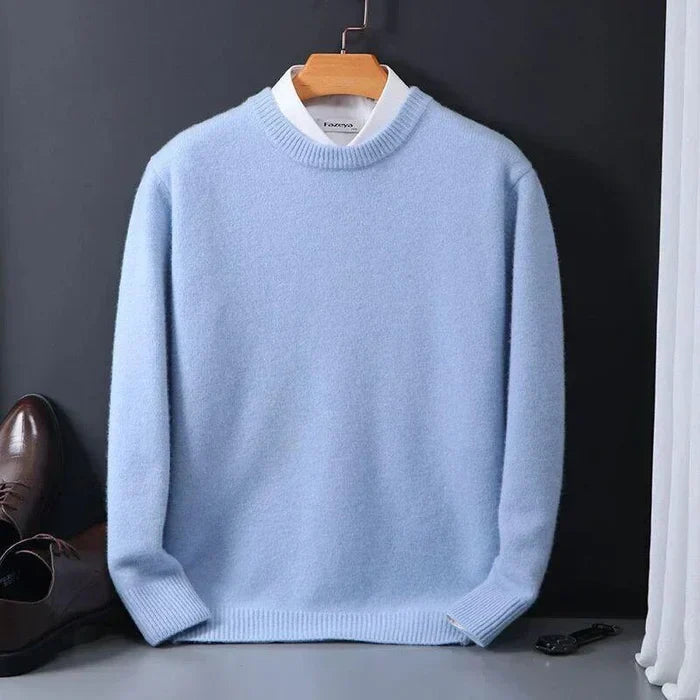 Versatile men's loose fit sweater, a timeless knitwear pullover offering warmth & relaxed style for any casual occasion.
