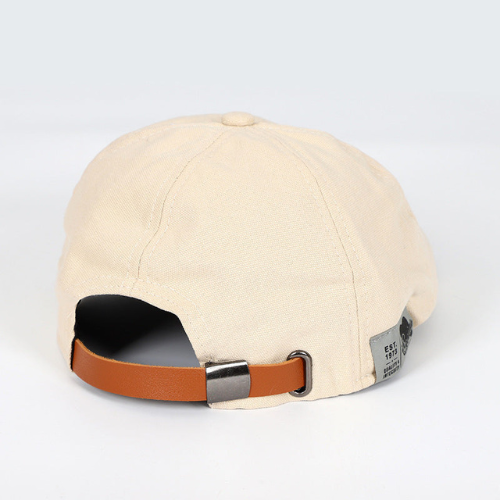 Versatile men's adjustable beret. Elegant headwear that transitions seamlessly from casual to formal occasions.
