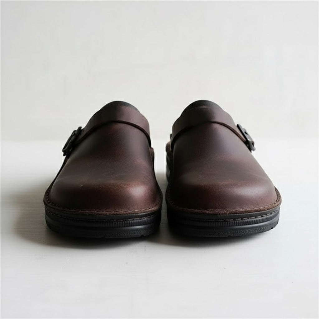 Men's orthopaedic clogs with advanced arch support, easy slip-on design for daily comfort.