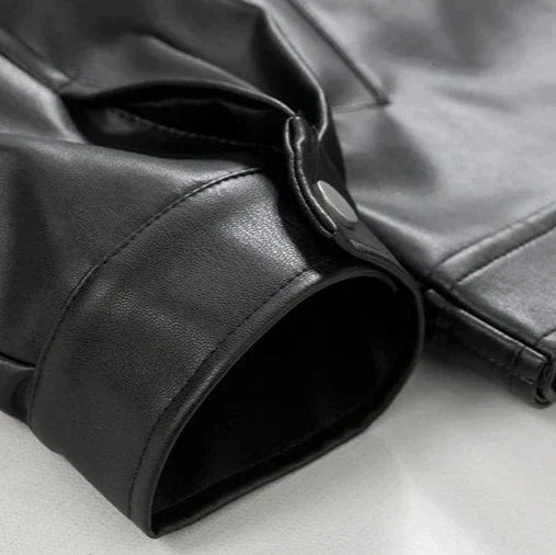 Effortless men's oversized bomber jacket for a relaxed streetwear look. Trendy urban fashion zip jacket.