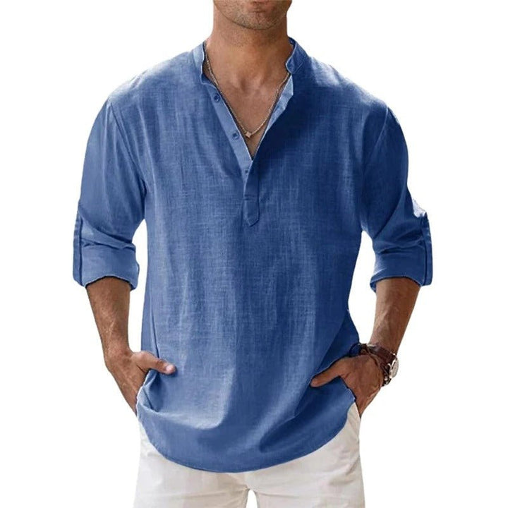 Men's relaxed fit casual shirt, versatile & comfortable for everyday wear. Ideal lightweight summer button-down.