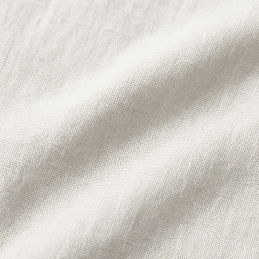 Breathable men's lightweight linen trousers in a relaxed fit with an adjustable drawstring waist.
