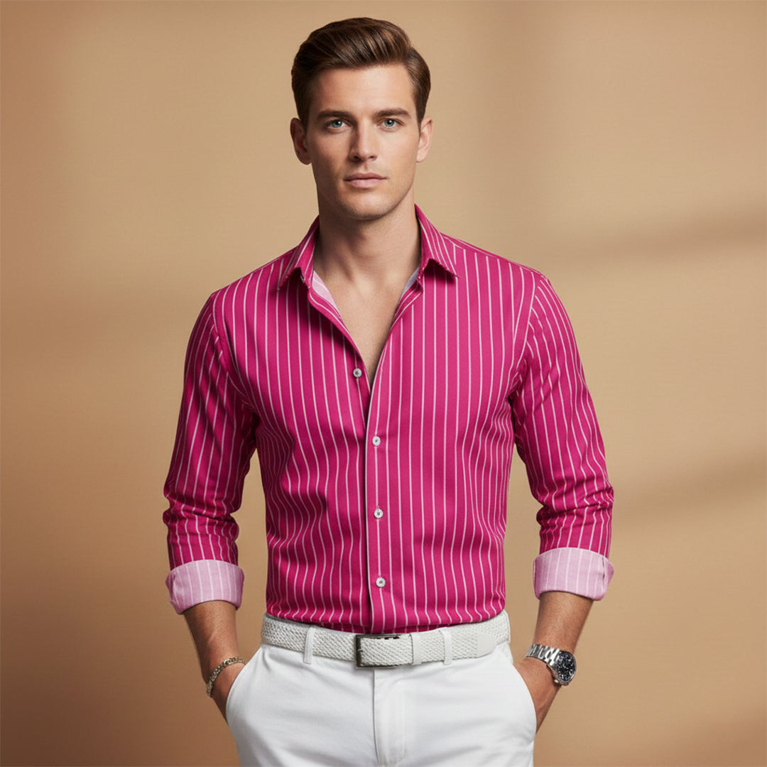Comfortable men's relaxed fit striped shirt, long sleeve with a sophisticated notched collar, ideal for modern casual looks.