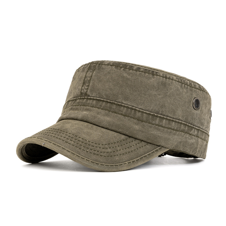 Men's robust vintage style cap with adjustable fit, made from a durable cotton blend for a classic look.