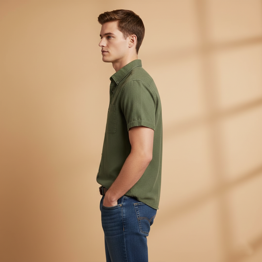 Easy care men's short sleeve button-down shirt, ideal for spring & summer casual wear.