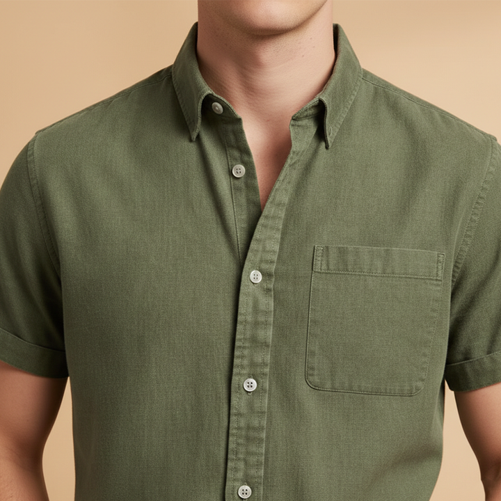 Stylish men's short sleeve casual shirt, ideal for spring & summer fashion. A warm weather essential.