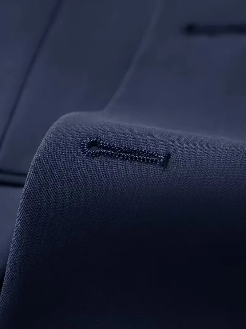 Unmatched elegance: men's slim fit double-breasted 3-piece suit with a refined waistcoat.