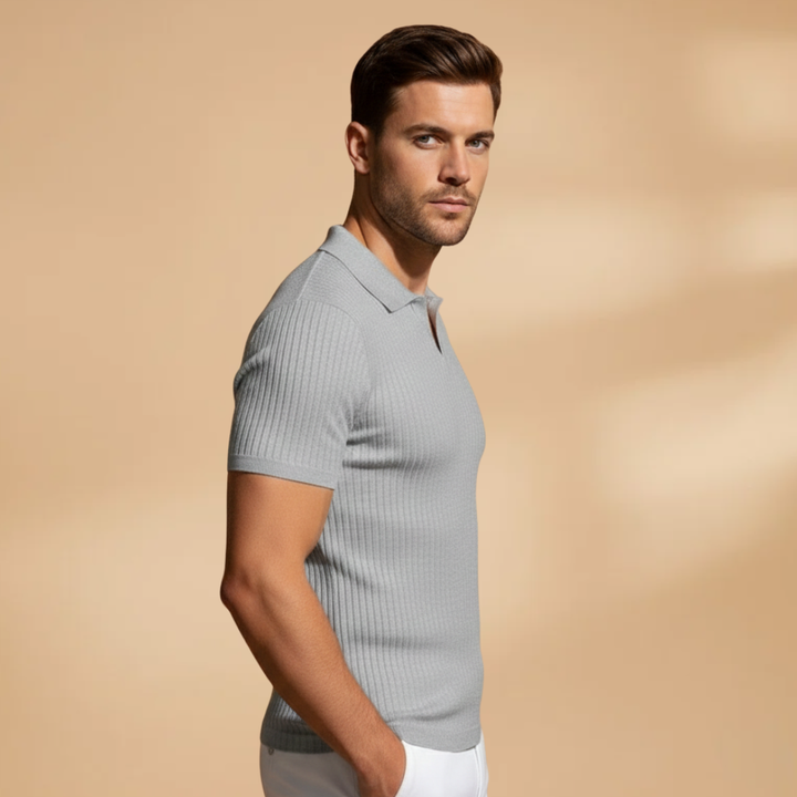 Modern men's slim fit collared shirt, ribbed texture, short sleeve. Ideal for versatile everyday wear.