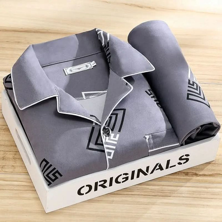 Everyday comfort: men's soft & breathable button-up pajama set. Essential sleepwear & loungewear.