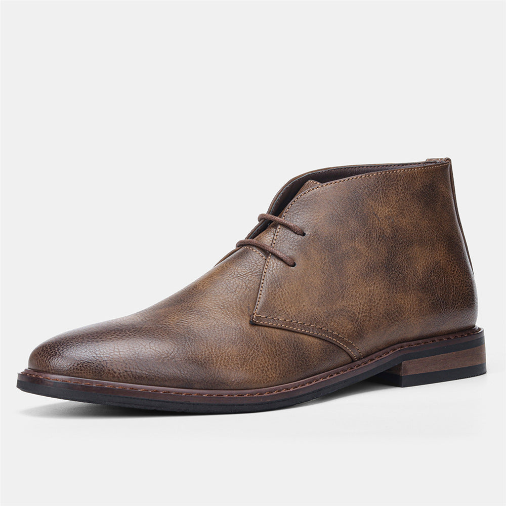 Men's stylish brown leather casual boots. Timeless design offering everyday comfort and durability for versatile wear.