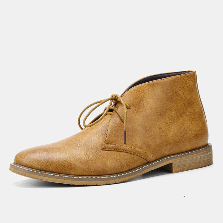 Durable men's casual boots with a timeless look. Perfect everyday footwear providing long-lasting comfort.