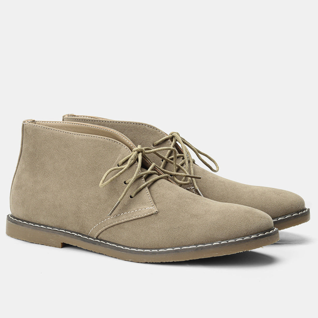 Stylish classic men's boots blending timeless design with lasting comfort & durability for daily adventures.