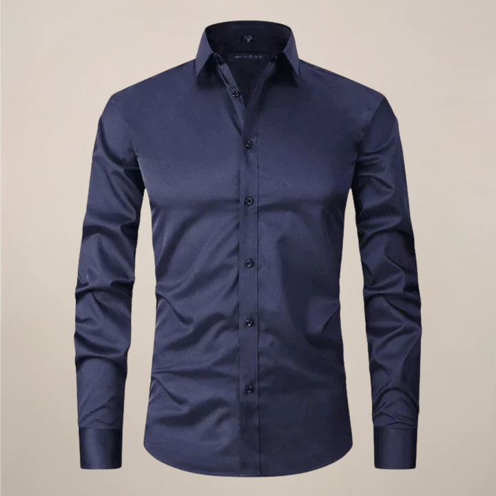 Lightweight men's spring tailored shirt, a stylish modern fit button-down for everyday comfort.