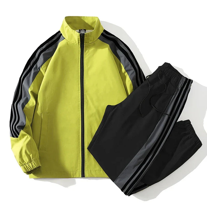 Men's versatile full zip tracksuit set, two-piece with jacket and joggers, great for everyday style.