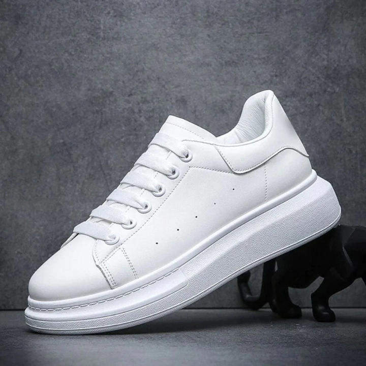 Men's stylish urban sneakers, lightweight & comfortable everyday trainers for casual walking.