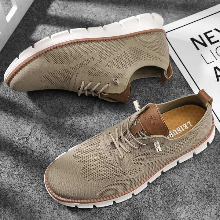 Stylish men's trainers, breathable and lightweight, featuring a trendy chunky sole for summer.