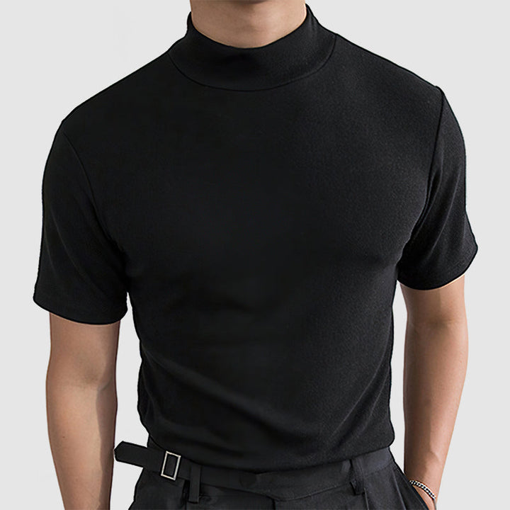 Comfortable grey men's casual tee, perfect for everyday wear. Versatile and stylish for any season.