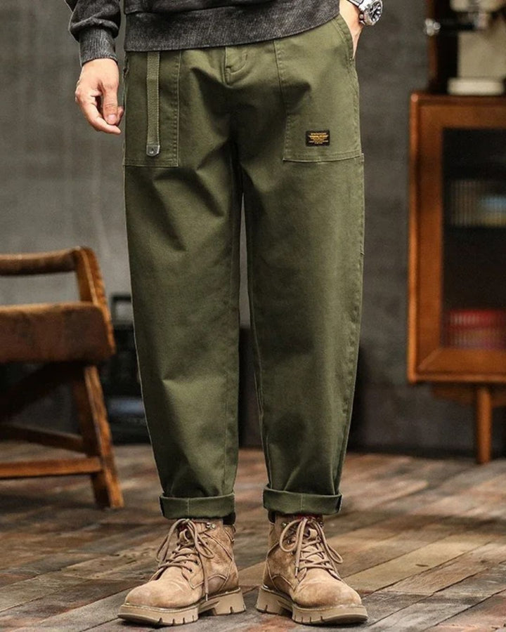 Men's vintage washed cargo pants, relaxed fit, ideal for casual streetwear.