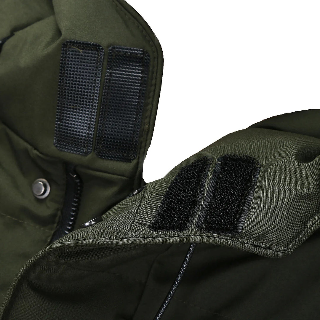 Casual men's hooded puffer coat, a cozy quilted winter jacket designed for warmth and style.
