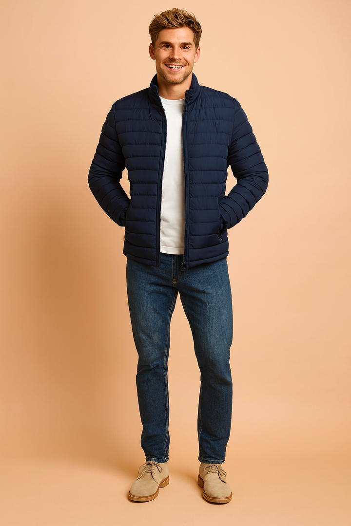 Men's casual winter puffer jacket, providing ultimate warmth. Essential cold weather outerwear for men.