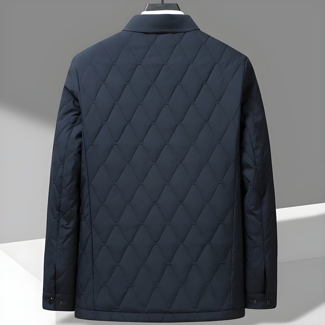 Man wearing a classic quilted button-down jacket, perfect for stylish autumn layering and casual everyday outfits.