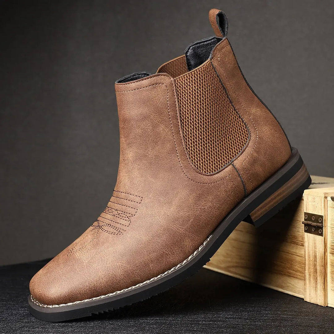 Versatile men's Chelsea boots in premium leather, offering comfort & sophisticated smart casual appeal.