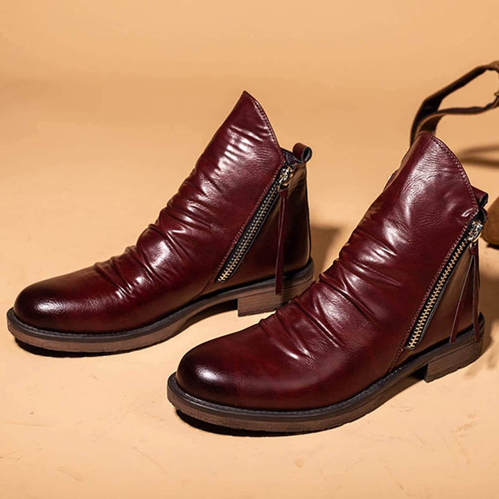 Men's fashion boots, elegant casual design for autumn/winter. Durable with a chunky heel.