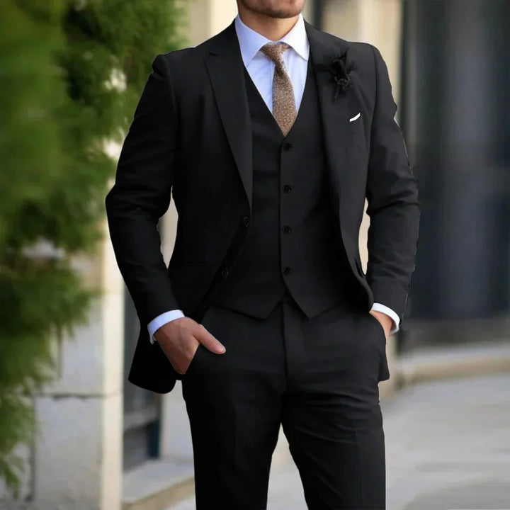 Men's elegant 3-piece slim fit suit in beige; includes blazer, vest, trousers. Ideal for formal occasions. Sophisticated styl