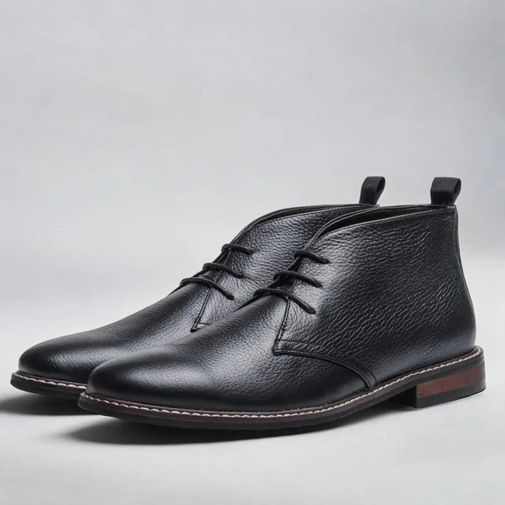 Stylish men's chukka boots with laces. Ideal smart-casual ankle footwear for various outfits & men's fashion.