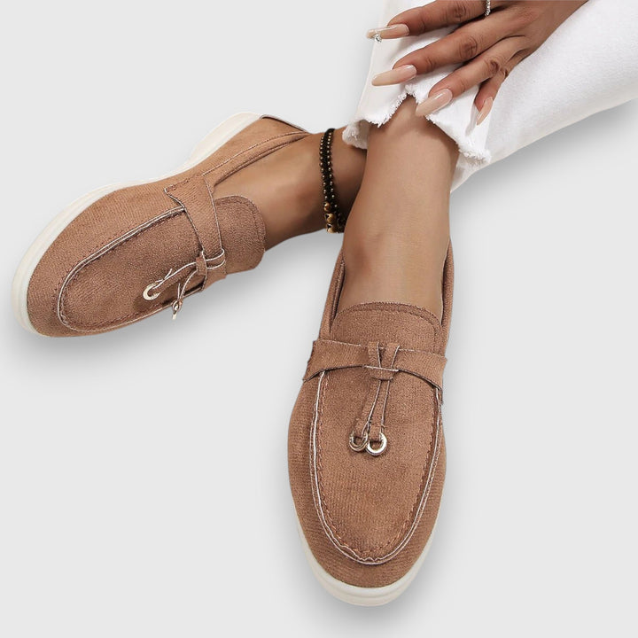 Elegant women's orthopaedic loafers, suitable for casual outings or formal events. Comfortable slip-on design.