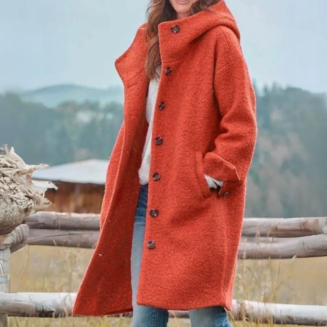 Fashionable oversized women's outdoor jacket for casual outings, great for cool weather autumn outfits.