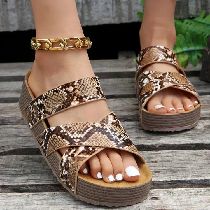 Everyday women's retro sandals with orthopedic arch support, cushioned design for superior comfort.