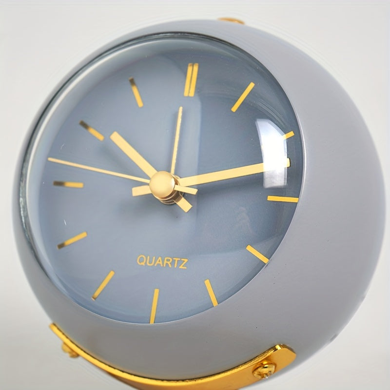 Battery-operated Nordic silent clock, luminous for night, with a stylish metal frame.