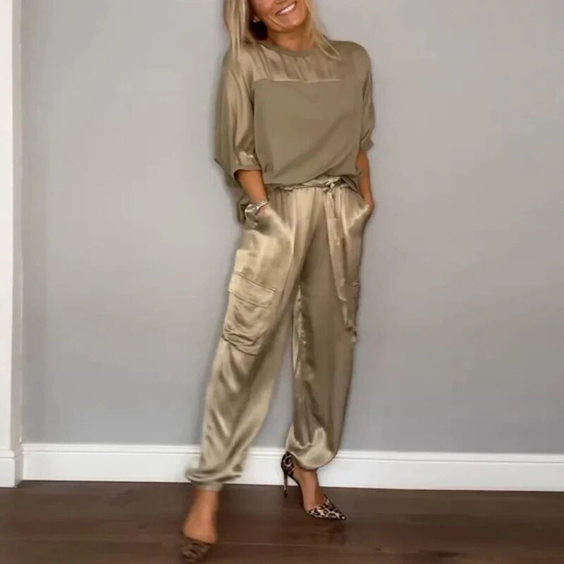 Women's two-piece matching outfit set with comfortable straight-leg utility pocket trousers for versatile casual wear.