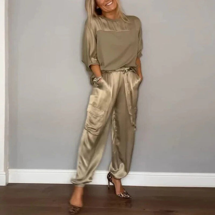 Women's two-piece matching outfit set with comfortable straight-leg utility pocket trousers for versatile casual wear.