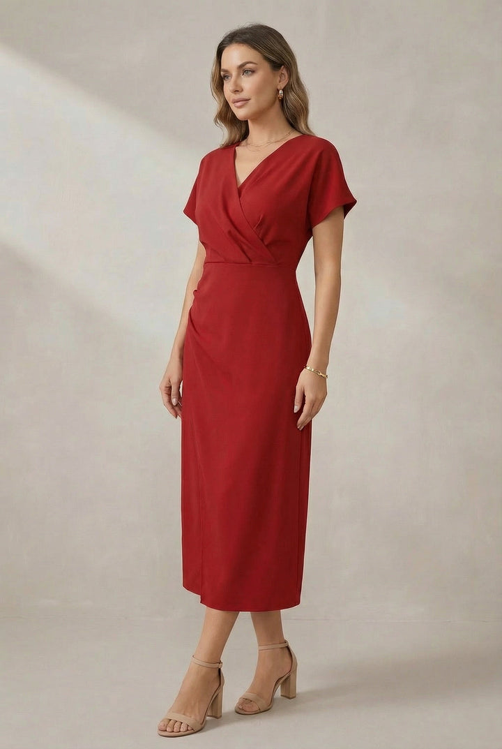 Simple yet elegant women's relaxed V-neck midi dress, perfect for any occasion.