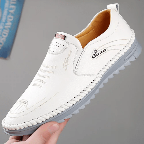 "Orthopedic men's shoes with breathable mesh, air-cushioned sole, stylish black design. Ideal for all-day comfort."