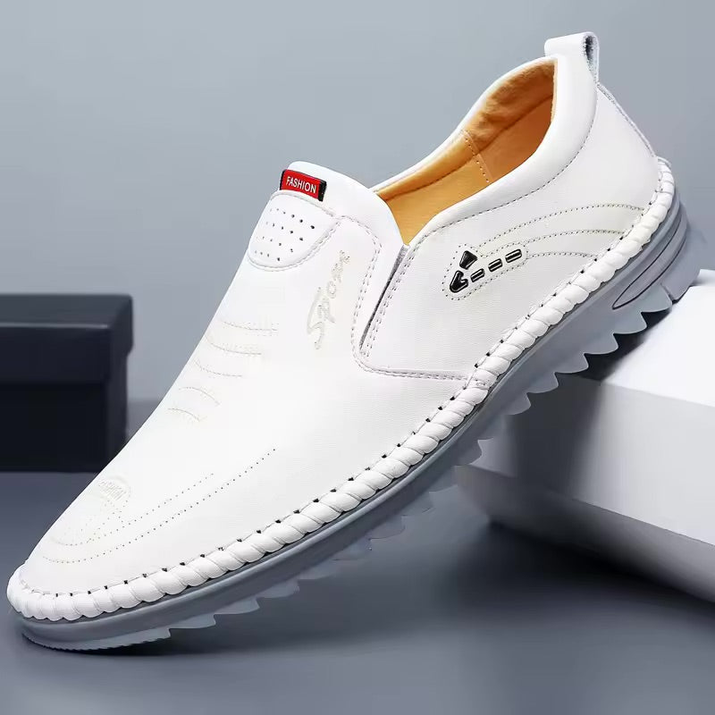 "Orthopedic men's shoes with breathable mesh, air-cushioned sole, stylish black design. Ideal for all-day comfort."