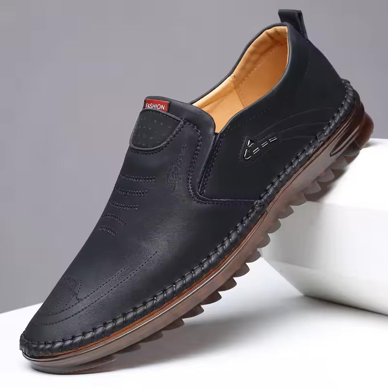 "Orthopedic men's shoes with breathable mesh, air-cushioned sole, stylish black design. Ideal for all-day comfort."